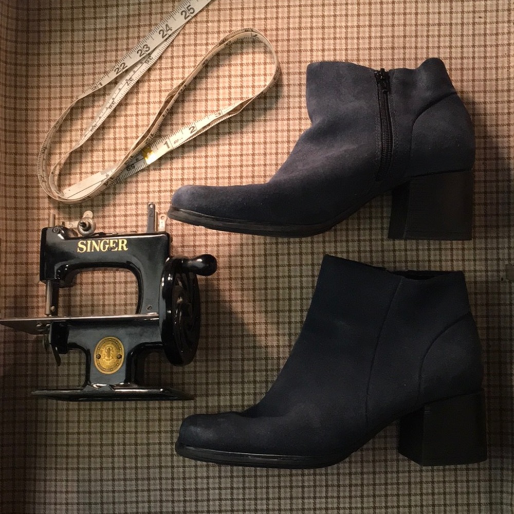 Blue suede boots men’s size 8